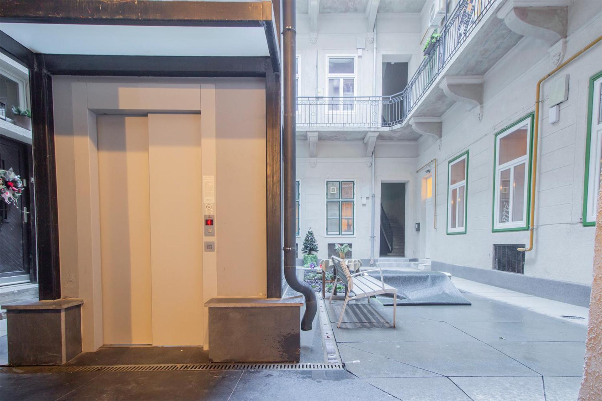 Kalvin 2Bdr Apartment With Ac Budapest Eksteriør billede
